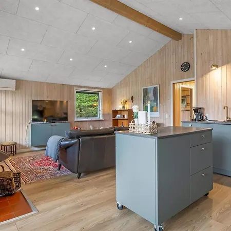 펜션 Tole - 2km From The Sea By Interhome Bolilmark